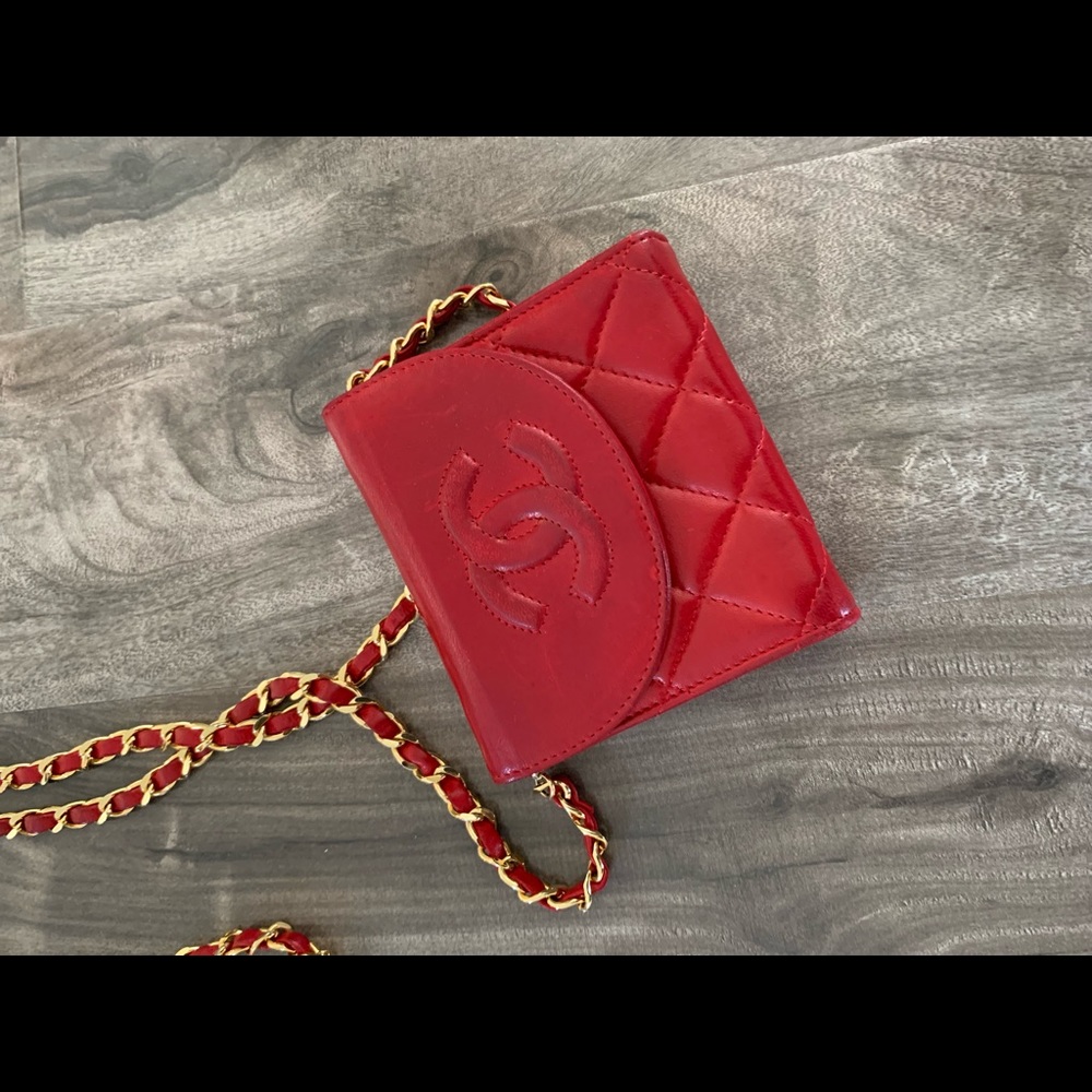 Red vintage mini Chanel flap coin bag